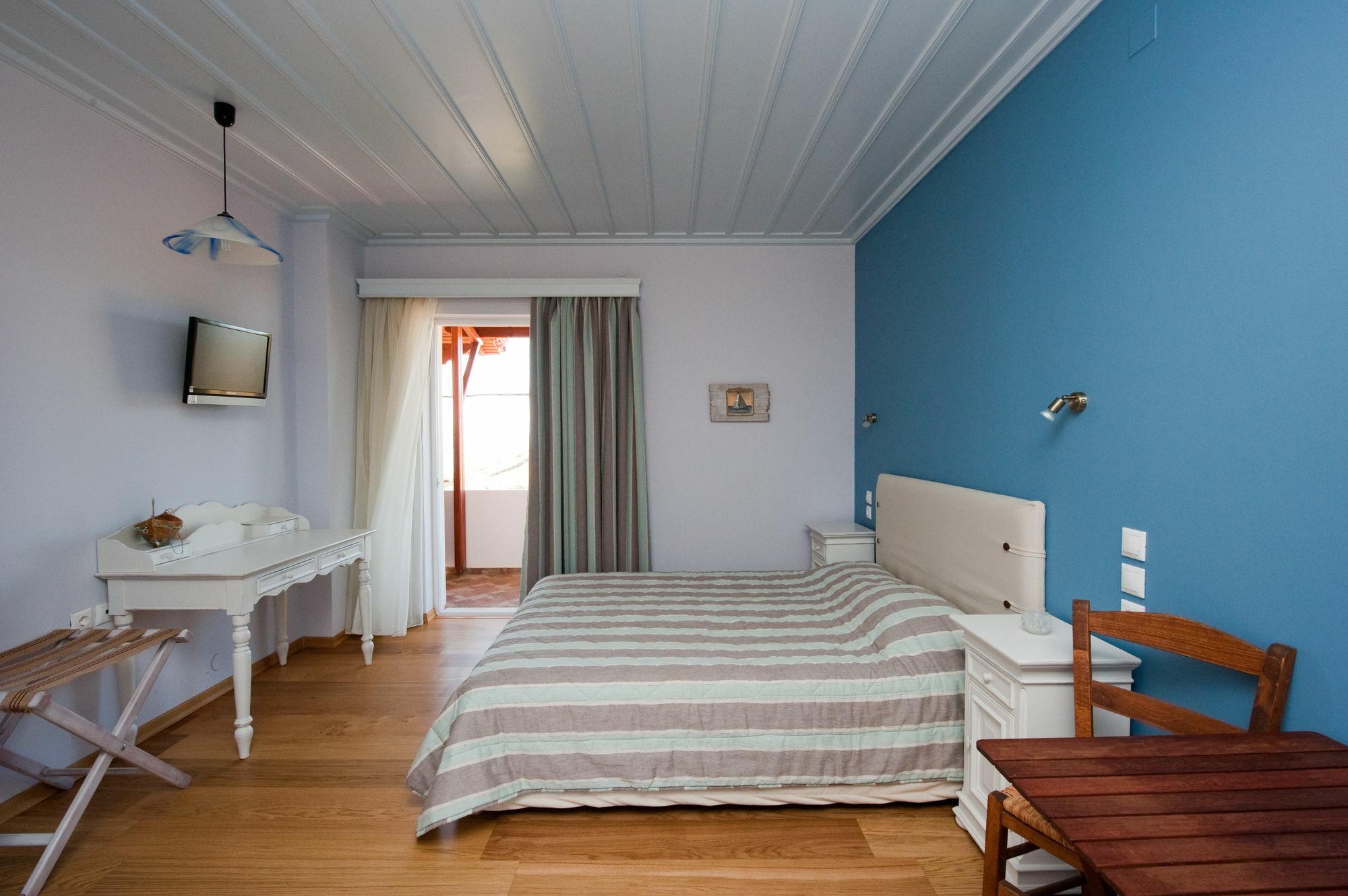 Zorbas Apartments Volissos Exterior photo